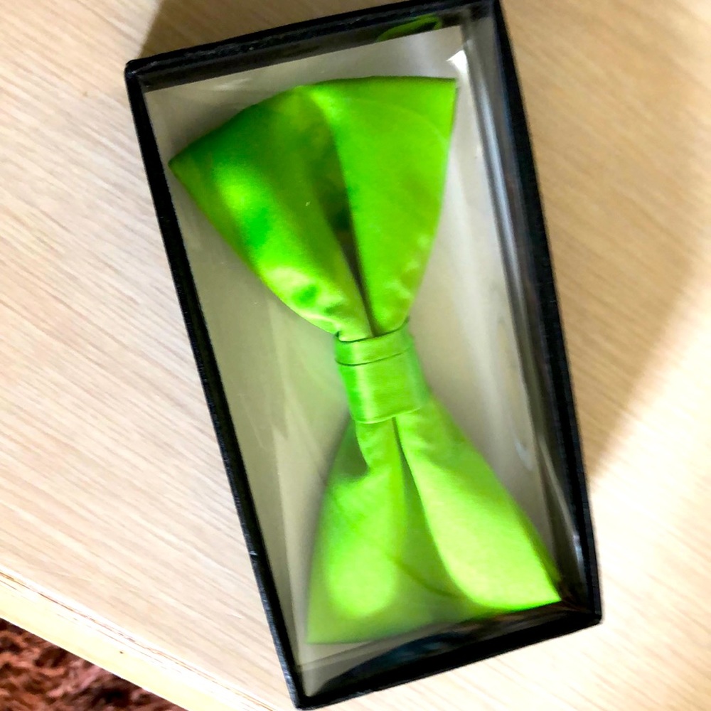 Green Bow Tie